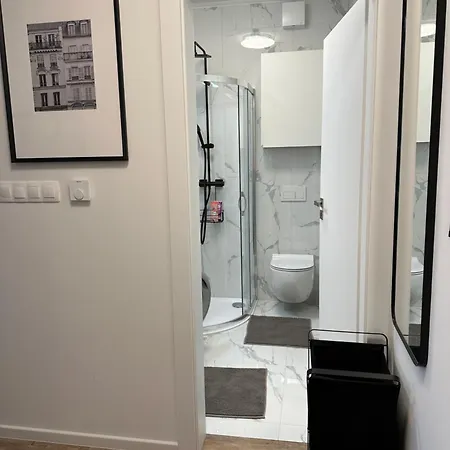 Elegant With Garage Parking Apartmán Banska Bystrica