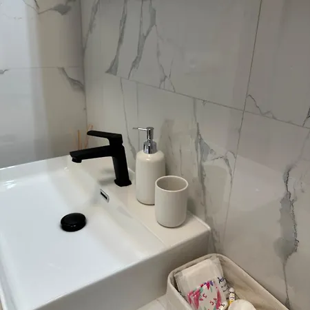 Apartmán Elegant With Garage Parking