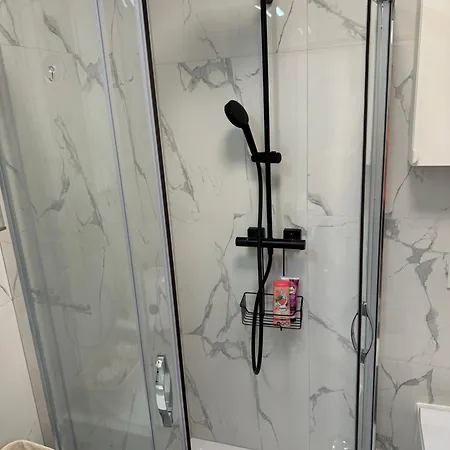 Elegant With Garage Parking Apartmán Banska Bystrica