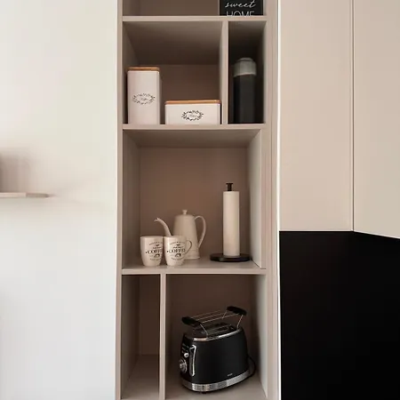 Elegant With Garage Parking Appartamento